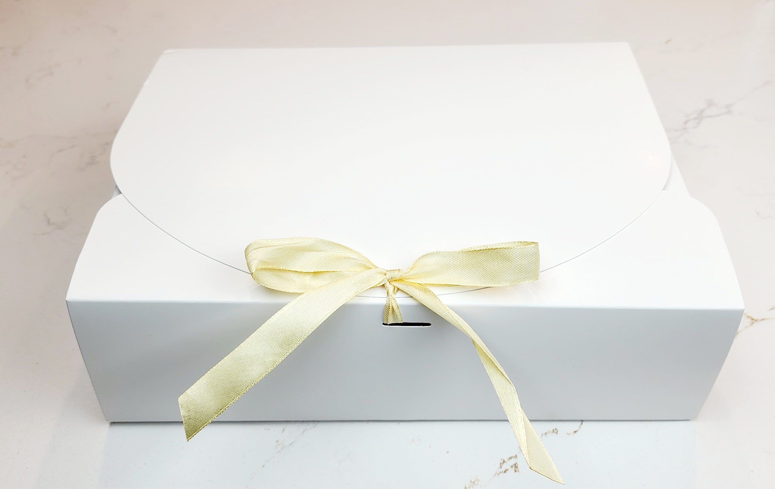 Luxury Self-Care Gift Box – Spa & Beauty Essentials